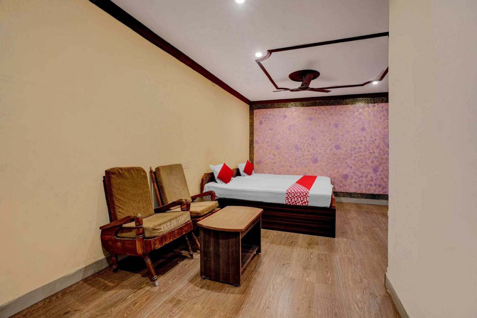Oyo Royal Visakha Beach Guest House Visakhapatnam Extérieur photo