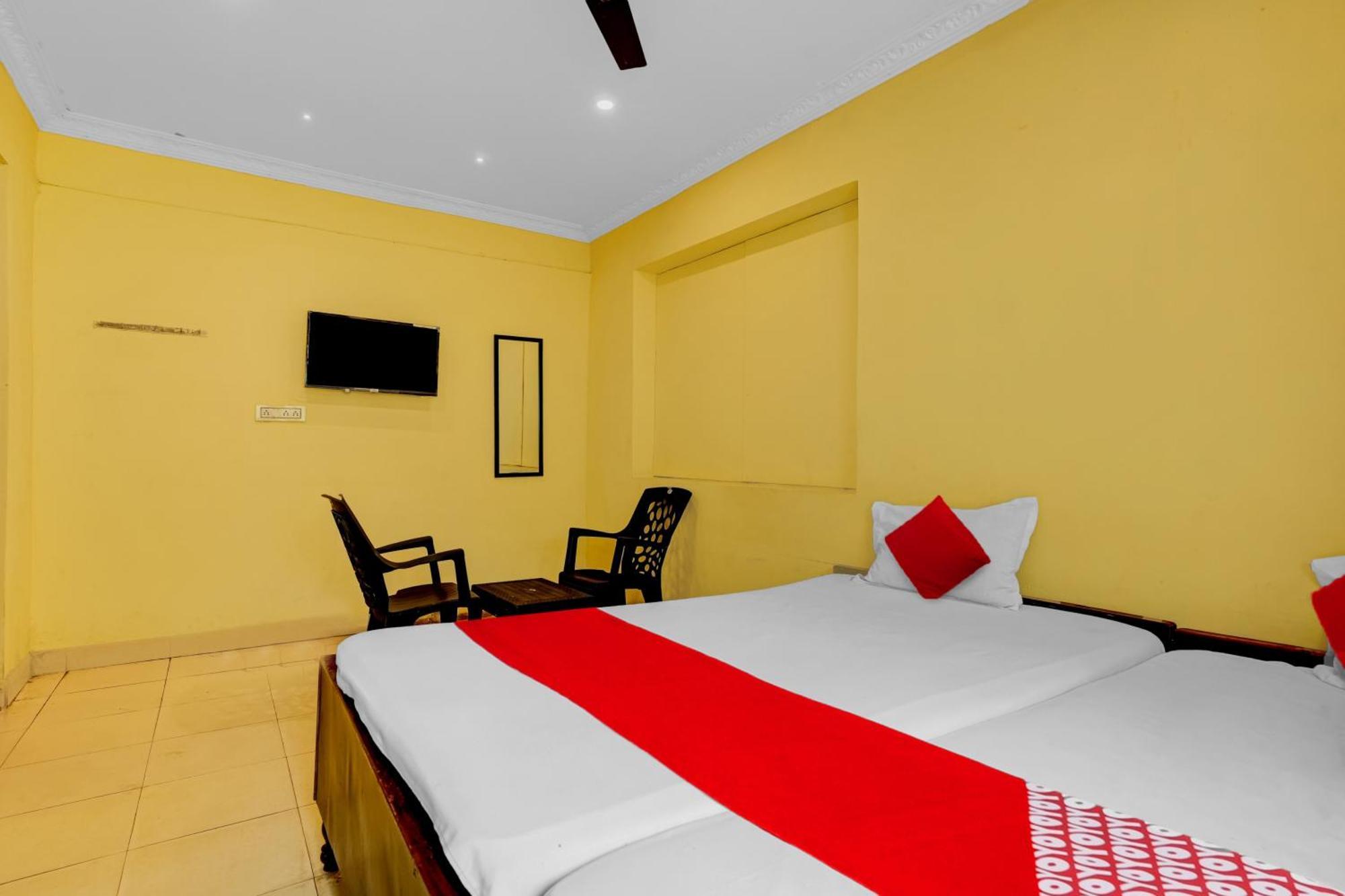 Oyo Royal Visakha Beach Guest House Visakhapatnam Extérieur photo