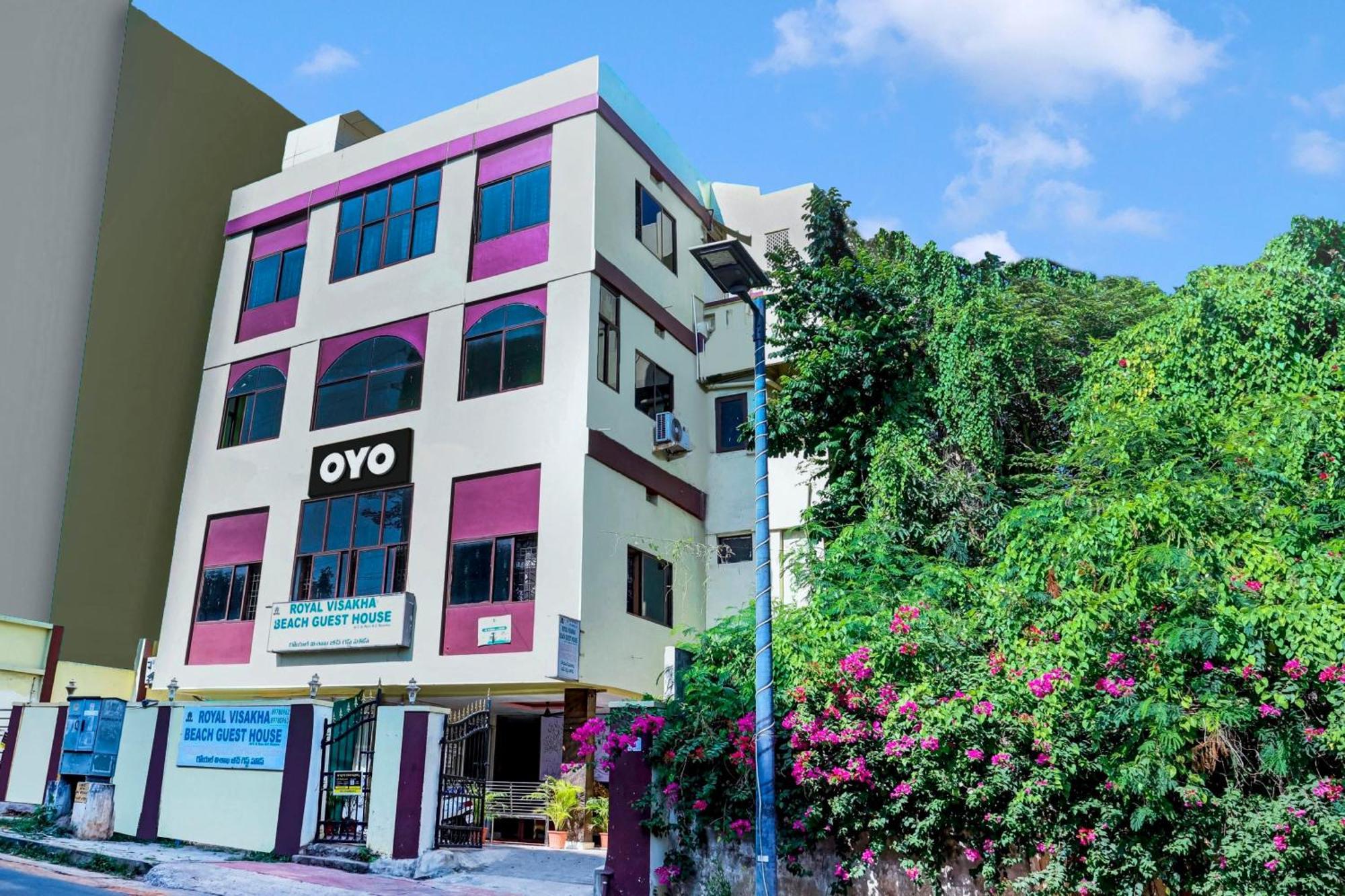 Oyo Royal Visakha Beach Guest House Visakhapatnam Extérieur photo