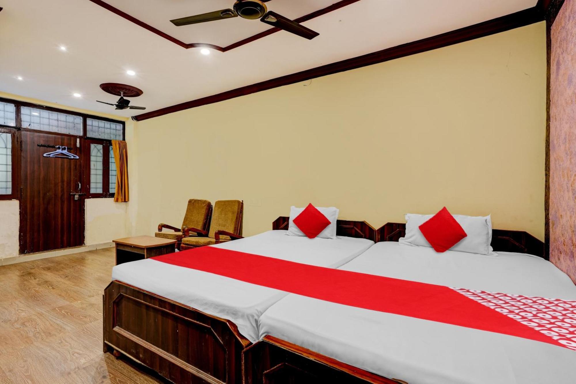 Oyo Royal Visakha Beach Guest House Visakhapatnam Extérieur photo
