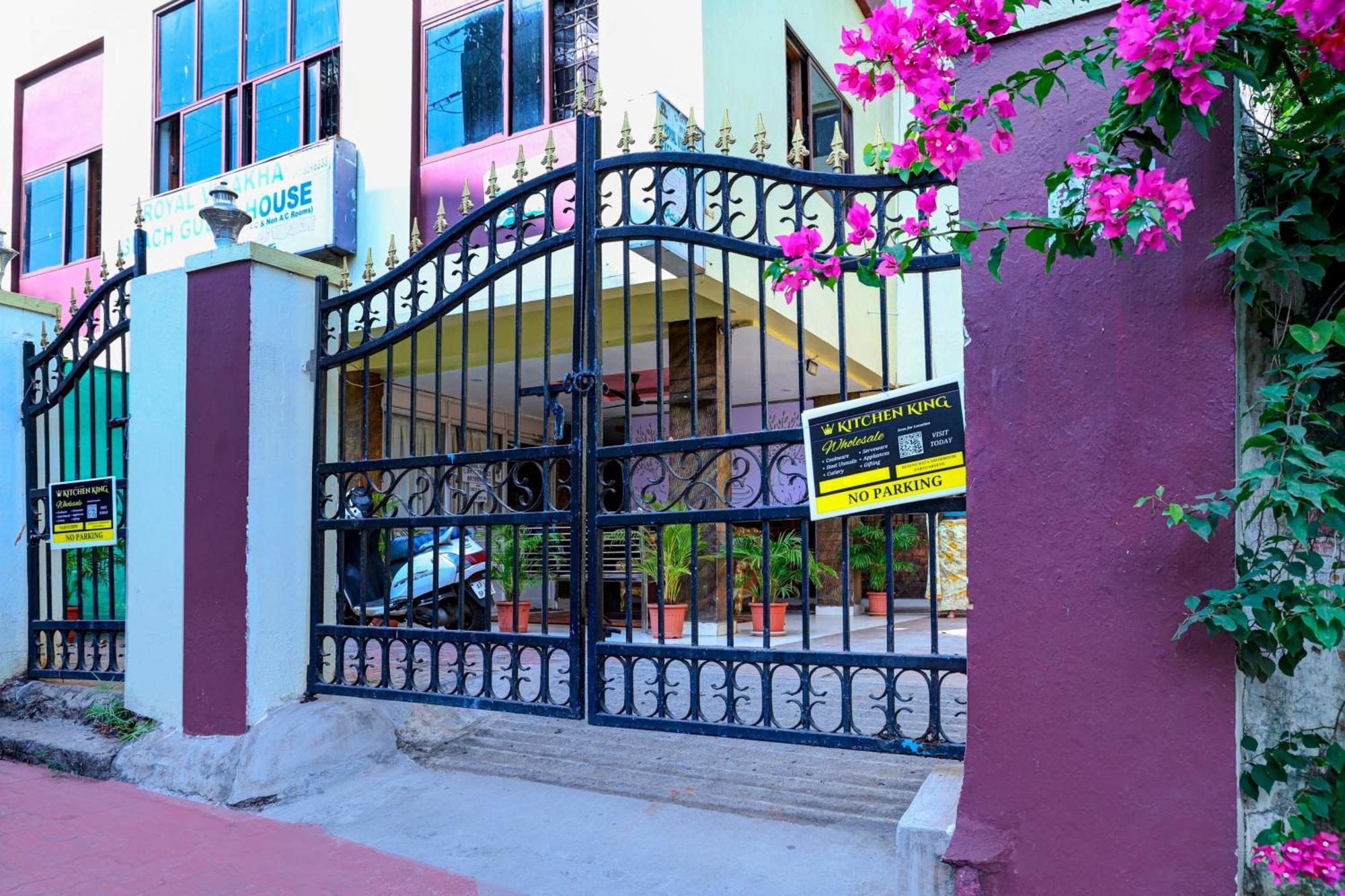 Oyo Royal Visakha Beach Guest House Visakhapatnam Extérieur photo