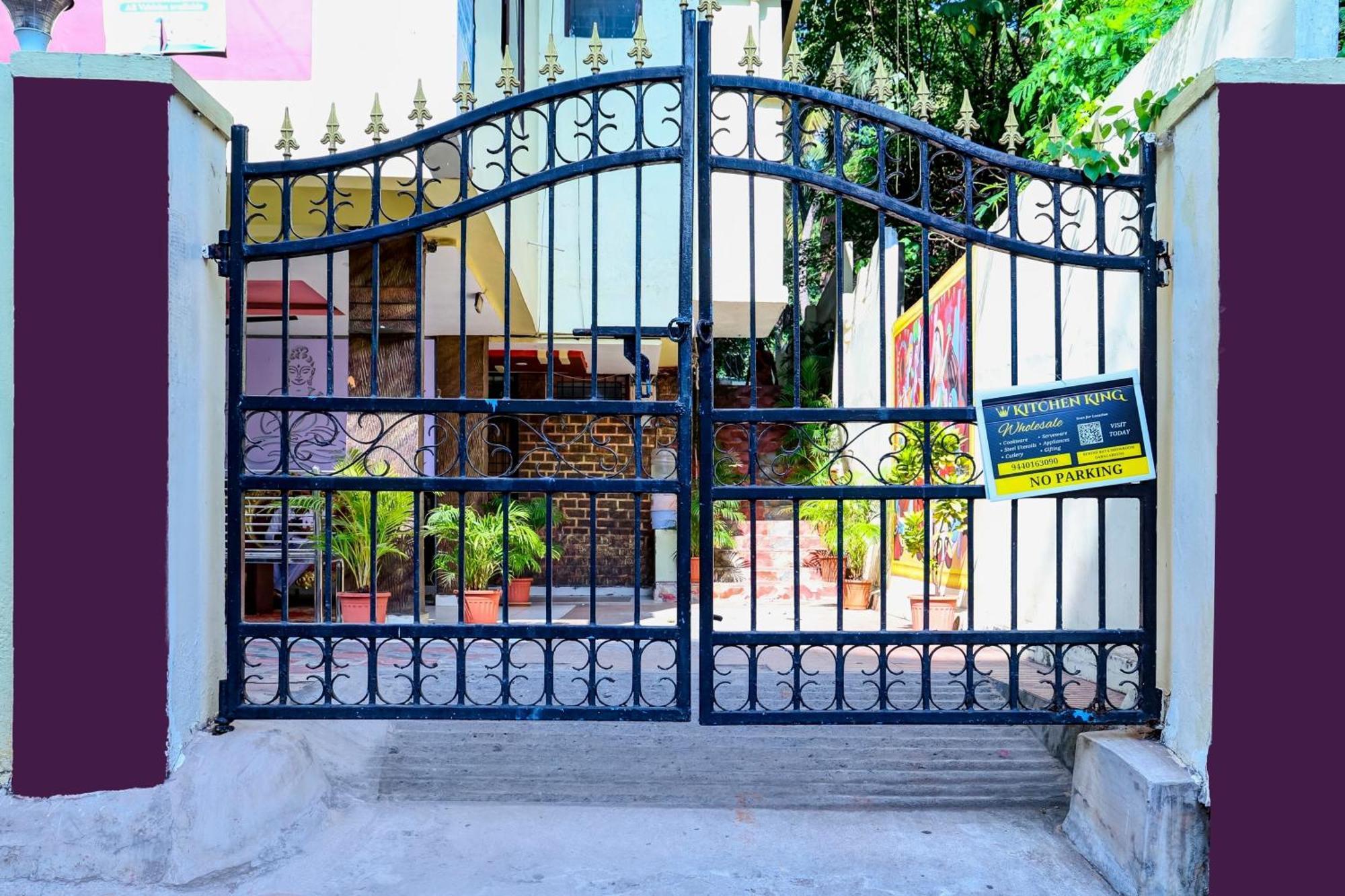 Oyo Royal Visakha Beach Guest House Visakhapatnam Extérieur photo